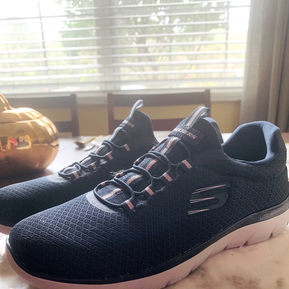 skechers memory foam athletic shoes